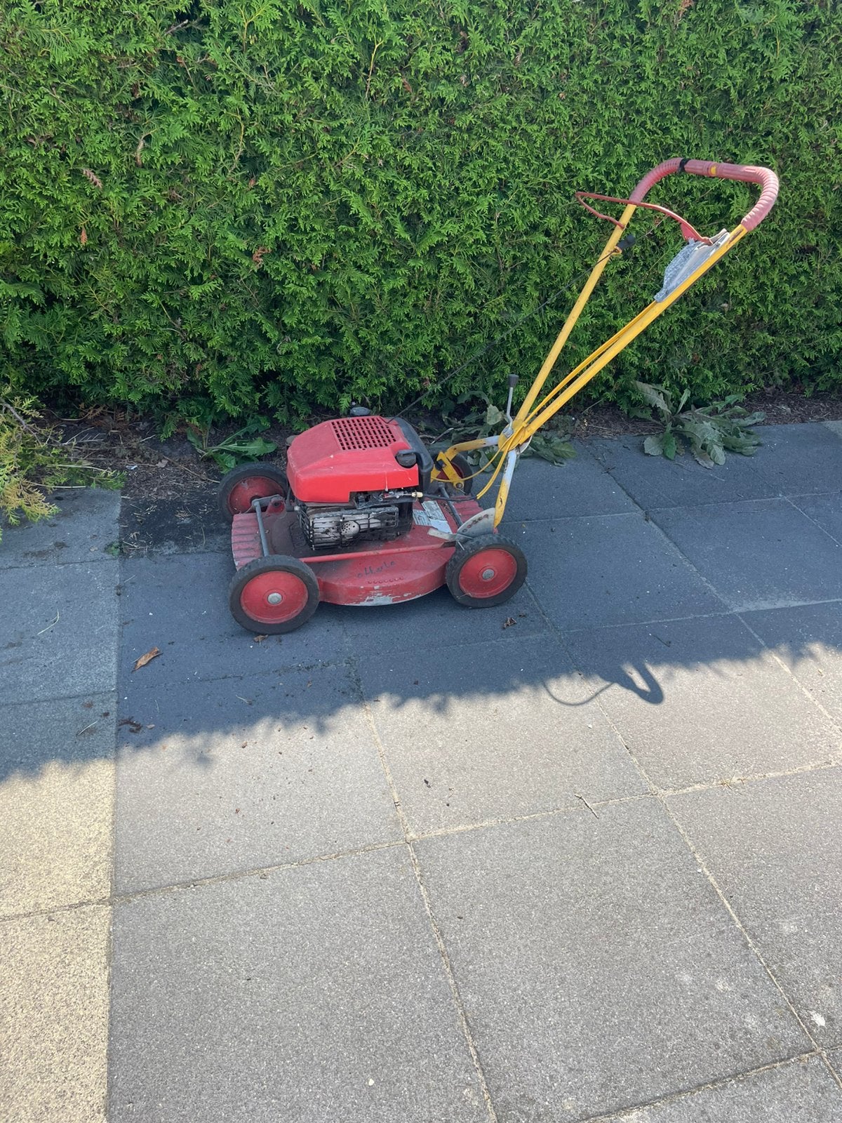 Oude grasmaaier, Tuin en Terras, Grasmaaiers, Ophalen, Cirkelmaaier, Gebruikt, Benzine-grasmaaier