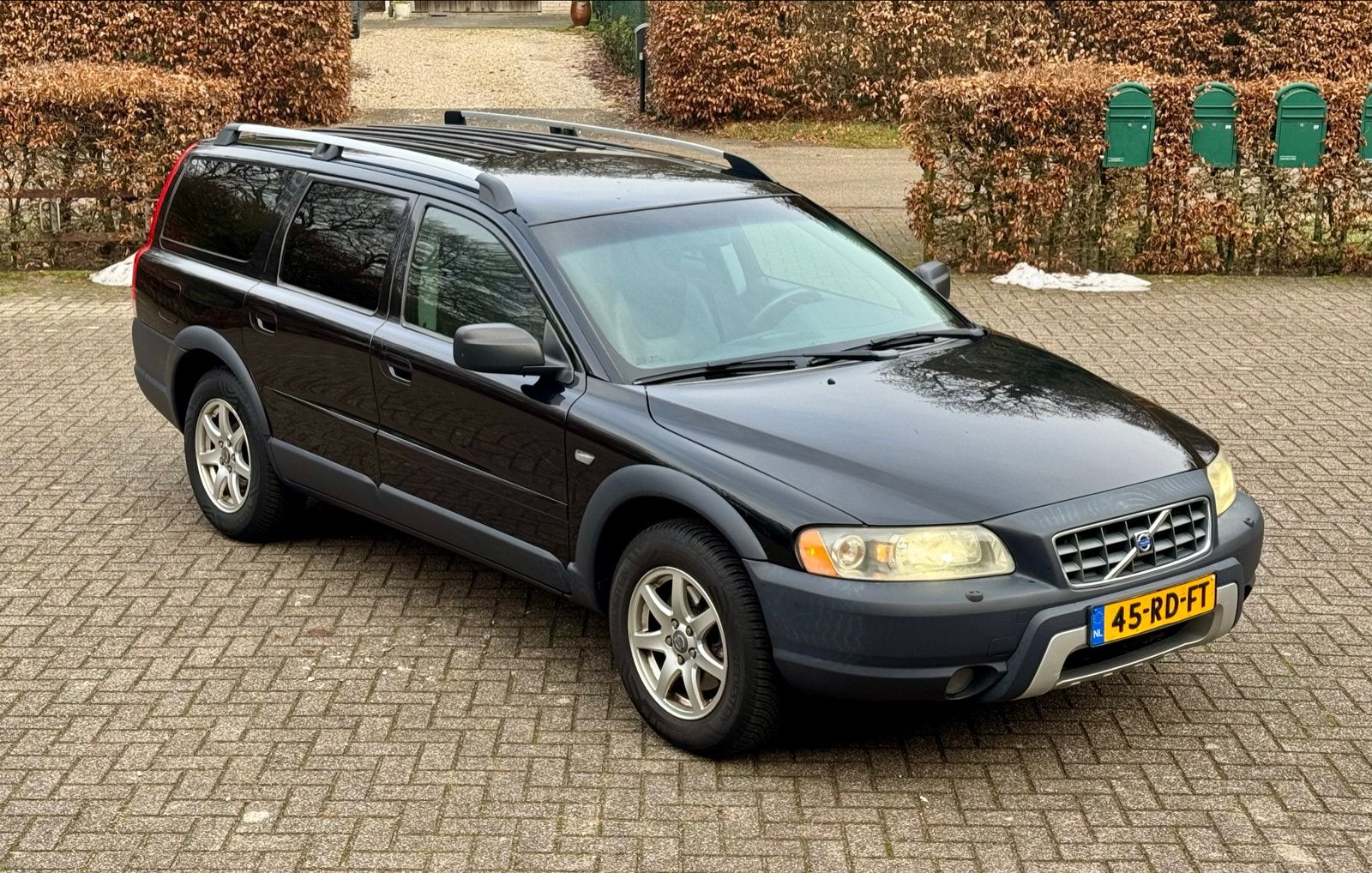 Volvo XC70 2.5 T AWD Geartronic 2005 Zwart Origineel NL auto, Auto's, Volvo, Automaat, 1800 kg, Zwart, XC70