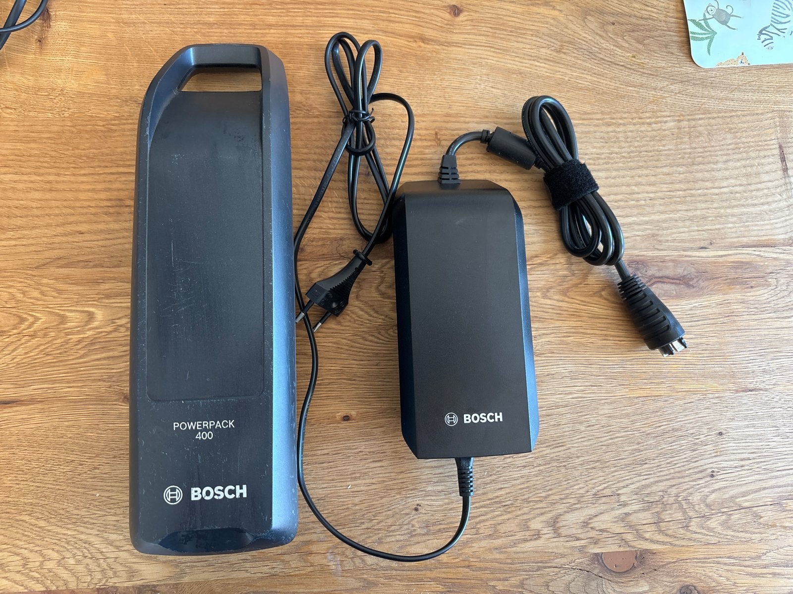 Bosch PowerPack 400 accu met lader, Fietsen en Brommers, Fietsaccessoires | Fietsaccu's, Ophalen of Verzenden, Zo goed als nieuw