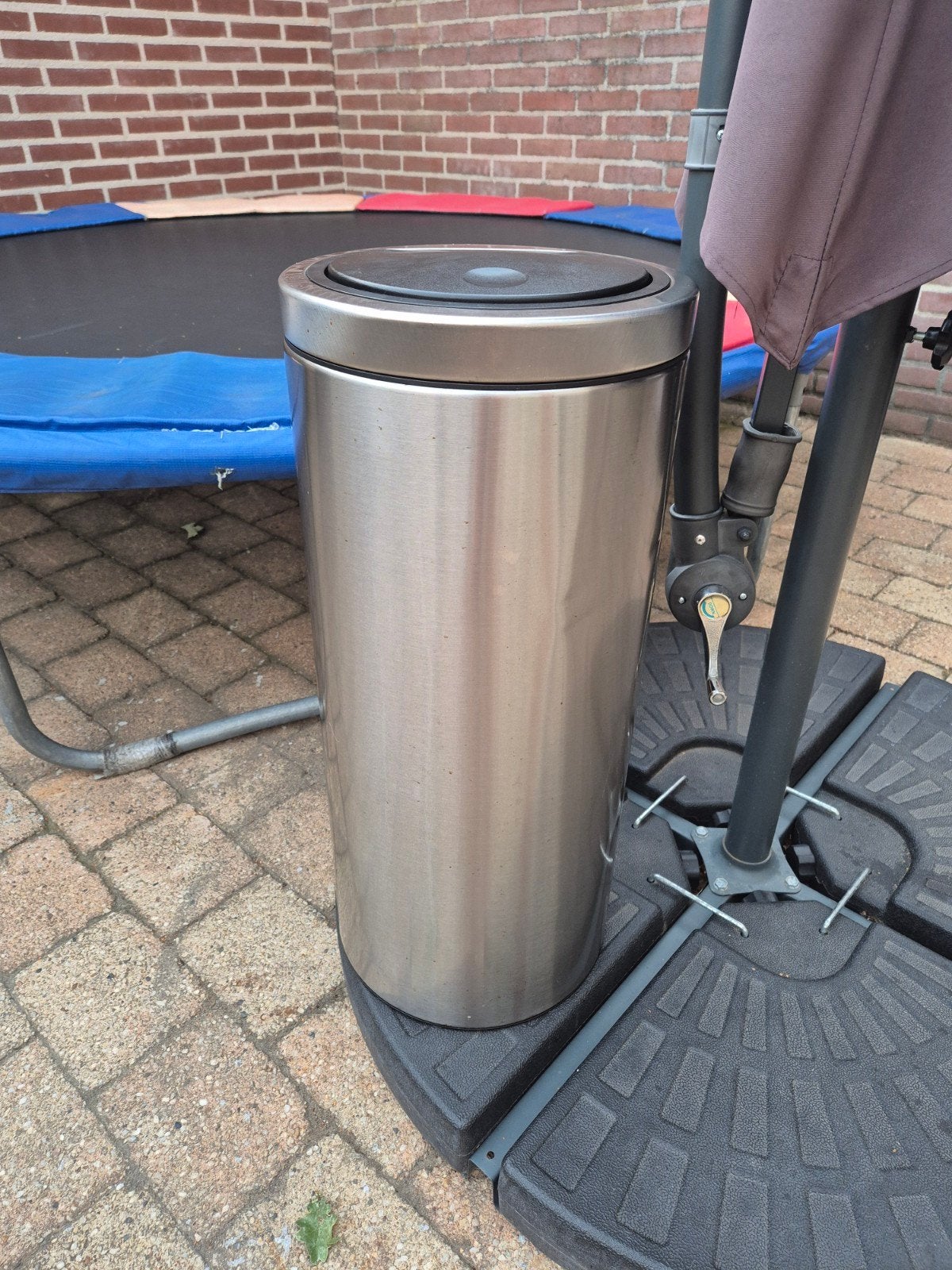 Brabantia prullenbak touch met roestplekjes, 20 tot 30 liter, Ophalen, Gebruikt, 50 – 75