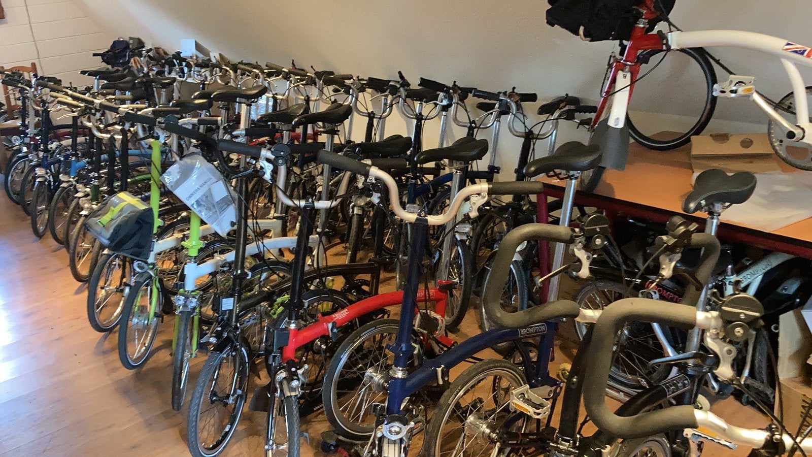 Foto 4 van Grote voorraad gebruikte Bromptons