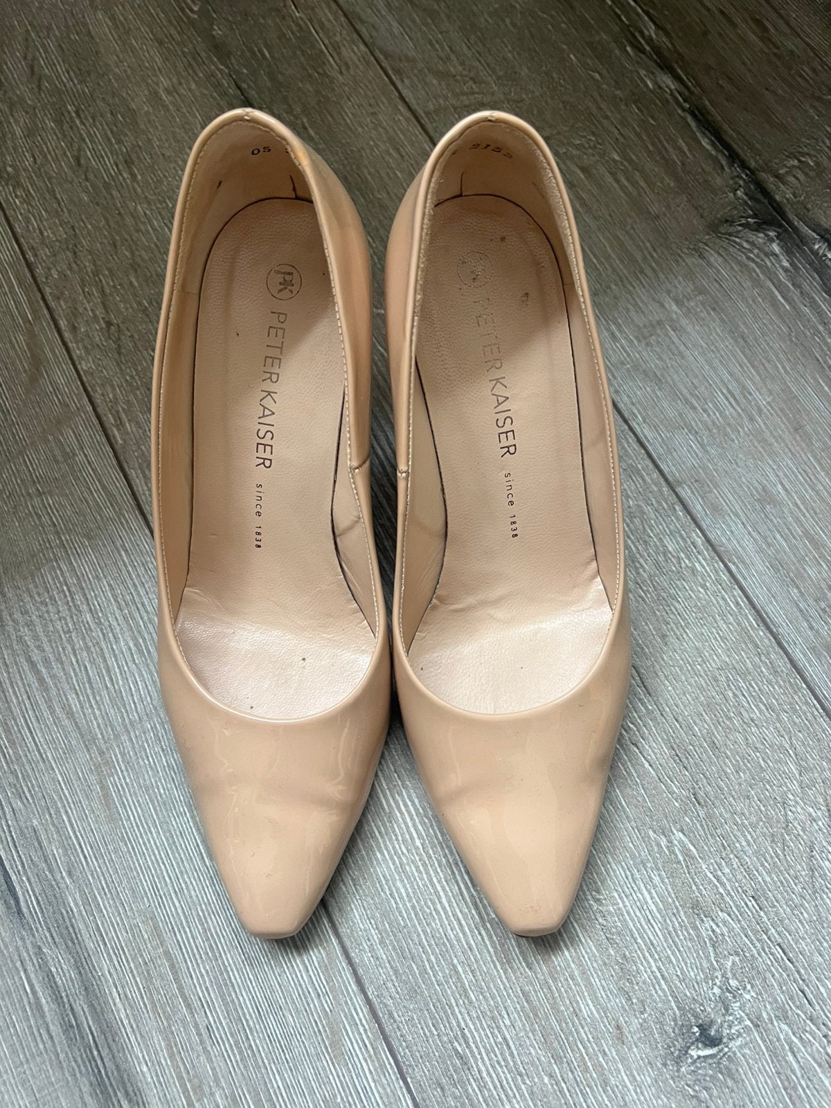 Pump Peter Kaiser poeder roze/nude mt 38/4, Kleding | Dames, Ophalen of Verzenden, Zo goed als nieuw, Roze