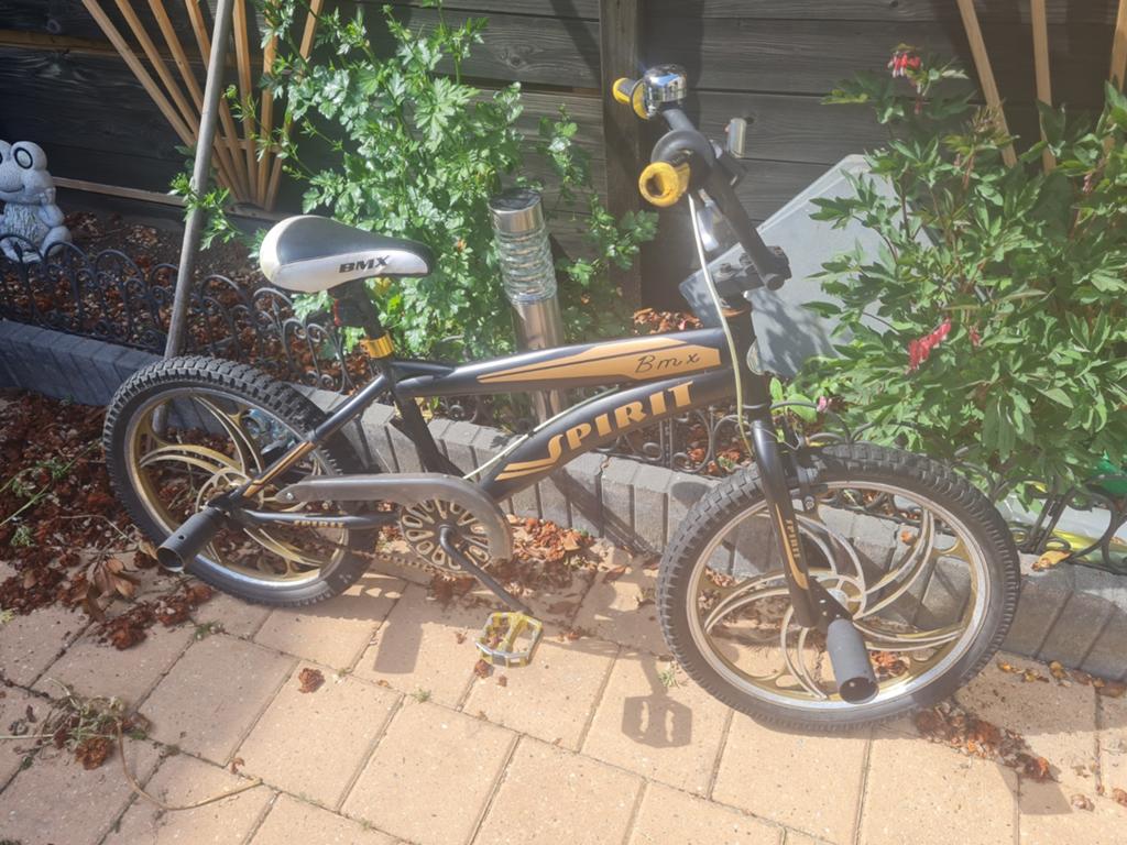 Spirit BMX fiets - Zwart/Goud met voetsteunen, Fietsen en Brommers, Fietsen | Crossfietsen en BMX, Ophalen, Gebruikt, Staal, Velgrem