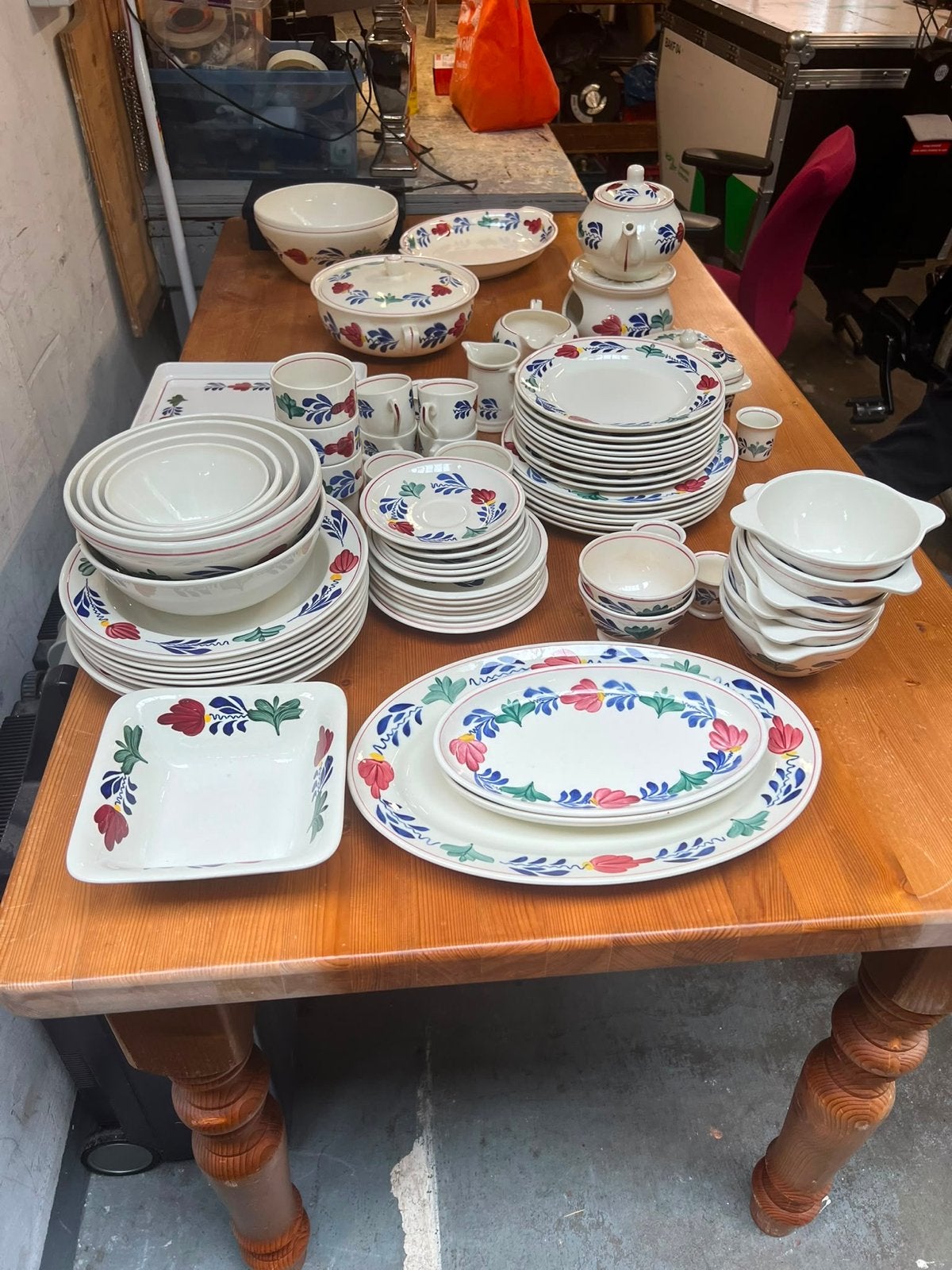 77-delig Boerenbont servies aardewerk/keramiek Royal Boch, Ophalen, Gebruikt, Aardewerk, Boerenbont