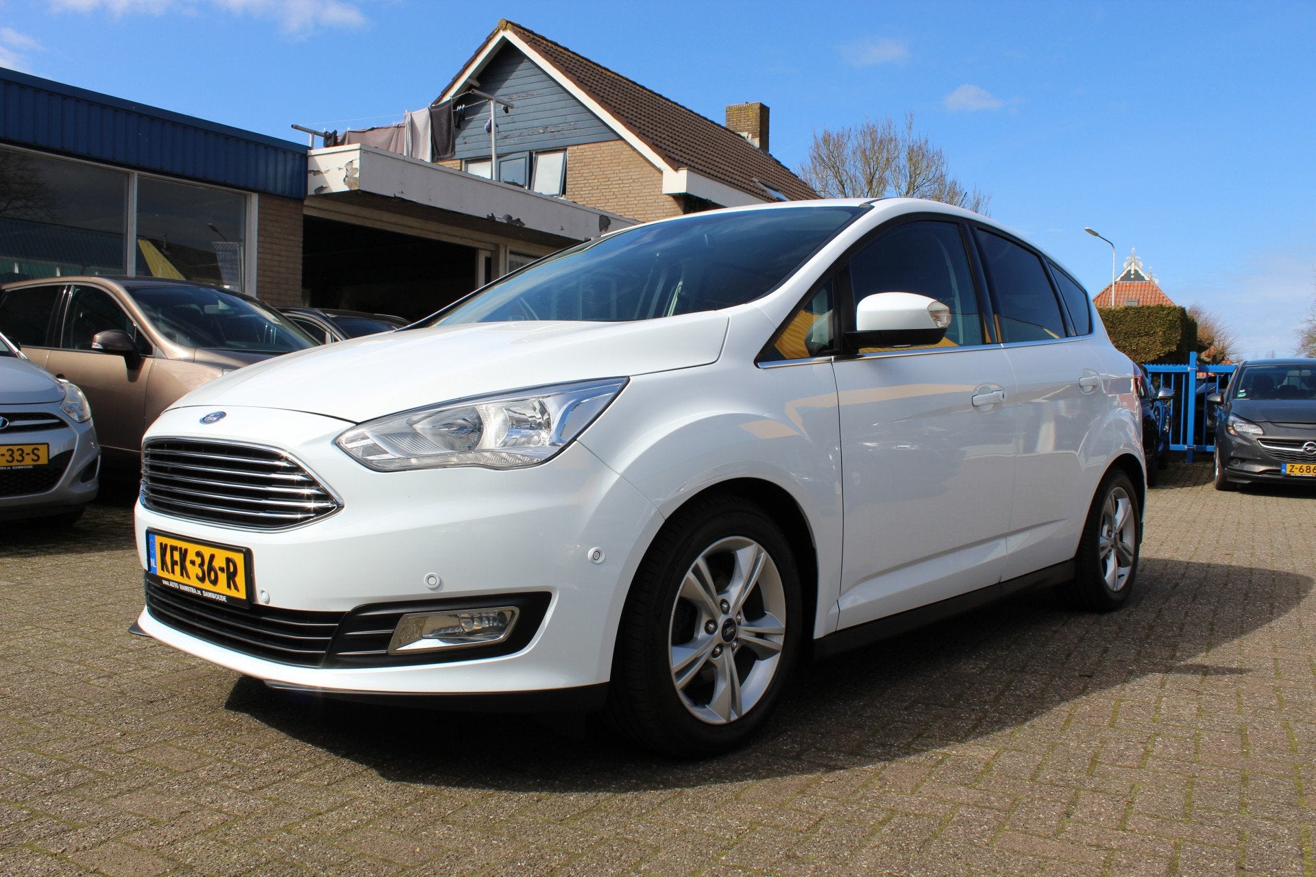 Ford C-MAX 1.0i "Titanium" Navi - Cruise - PDC ! 125 Pk, Auto's, Voorwielaandrijving, Gebruikt, Zwart, Wit