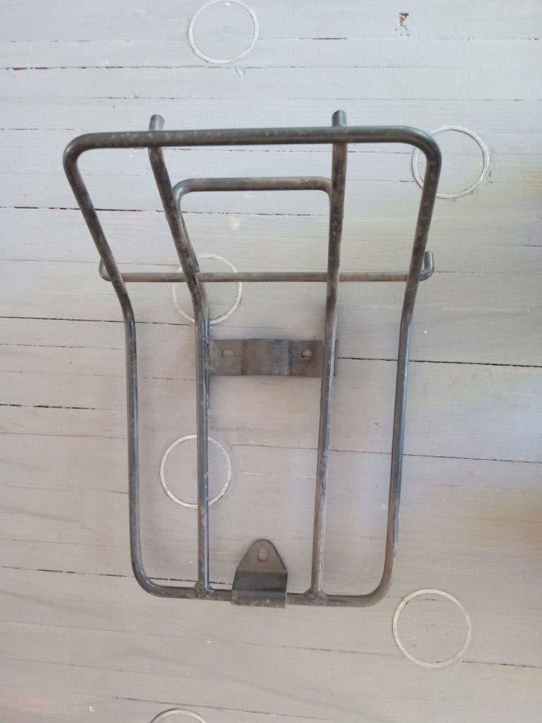 Nos Achterrekje / bagagerekje voor Honda of Vespa?, Fietsen en Brommers, Brommeronderdelen | Oldtimers, Ophalen of Verzenden, Nieuw