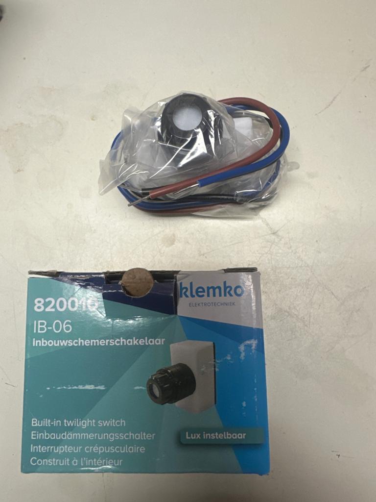 Klemko Inbouwschemerschakelaar IB-06 Lux instelbaar, Ophalen of Verzenden, Zo goed als nieuw