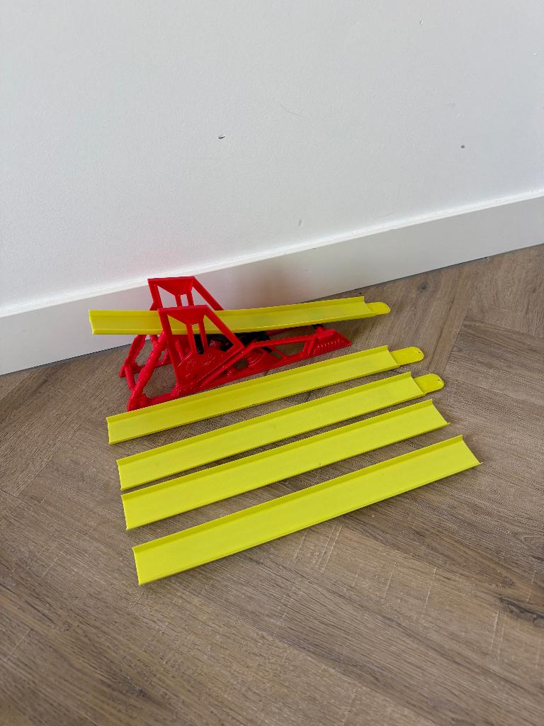 Heel goed GoMax race baan ramp voor Hot Wheels jump set, Kinderen en Baby's, Speelgoed | Racebanen, Overige merken, Onderdelen