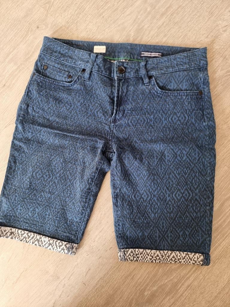 Marineblauw korte dames broek Tommy Hilfiger, maat S (MM6), Maat 38/40 (M), Kort, Blauw, Ophalen of Verzenden