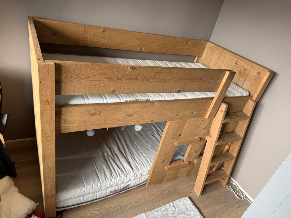 Stevige steigerhouten hoogslaper, Kinderen en Baby's, Kinderkamer | Stapelbedden en Hoogslapers, Ophalen, Zo goed als nieuw, Stapelbed