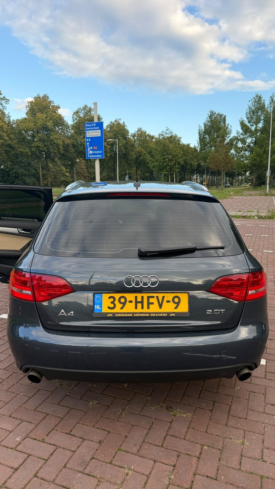 Foto 3 van Audi A4 2.0 Tfsi 132KW Avant Multitronic 2009 Grijs
