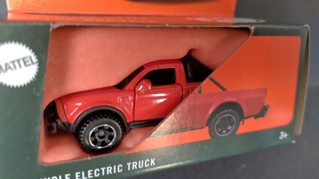 Alpha Wolf electric truck 1:64 Matchbox Moving parts Pol, Auto, Verzenden, Nieuw, Matchbox@mattel.com