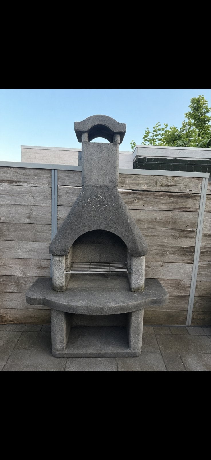 Robuuste stenen barbecue met schoorsteen, Ophalen of Verzenden, Gebruikt
