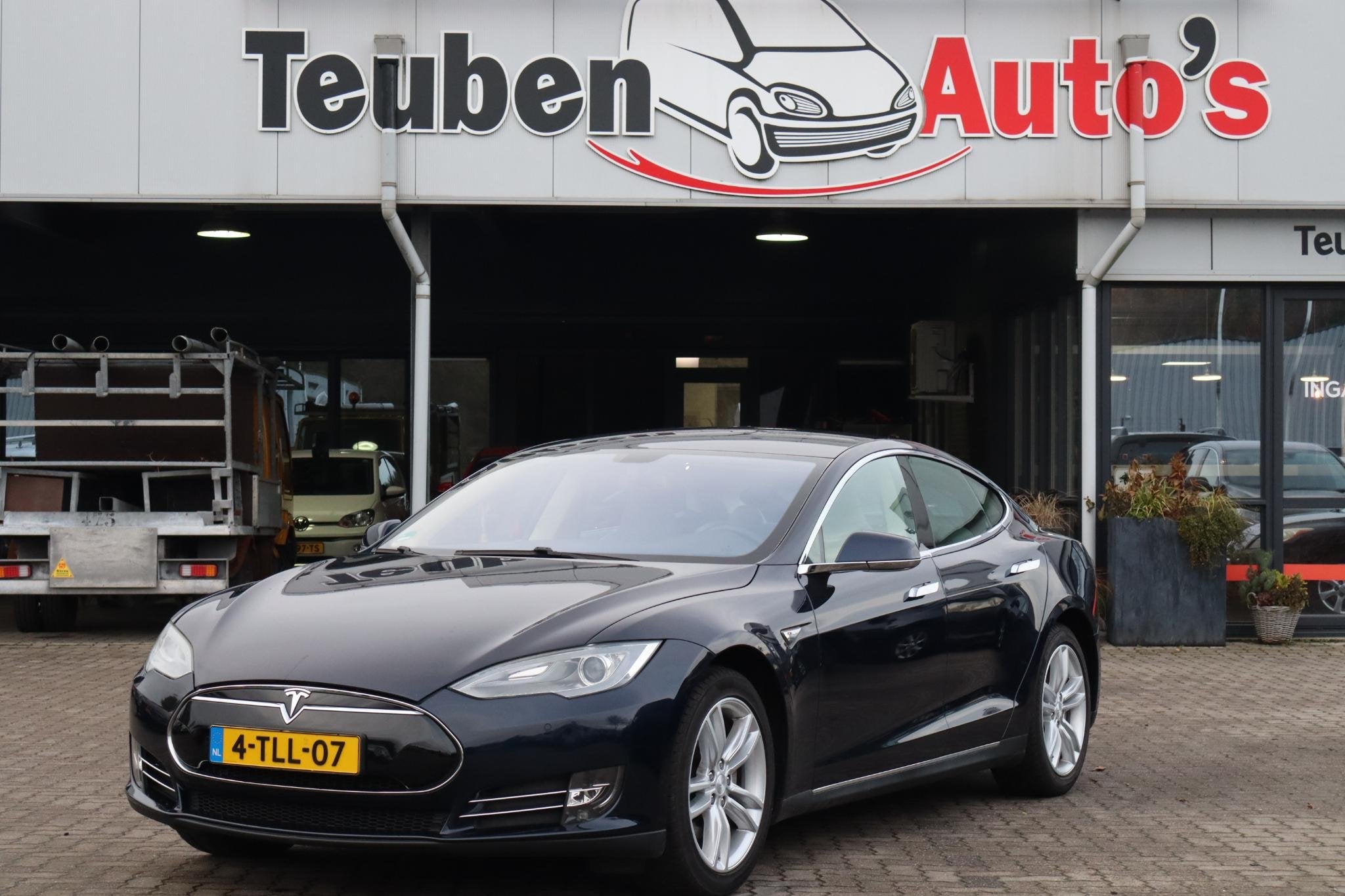 Tesla Model S 85 Base 87% SOH, Cruise control, Camera, Leder, Gebruikt, 85 kWh, 367 pk, Grijs