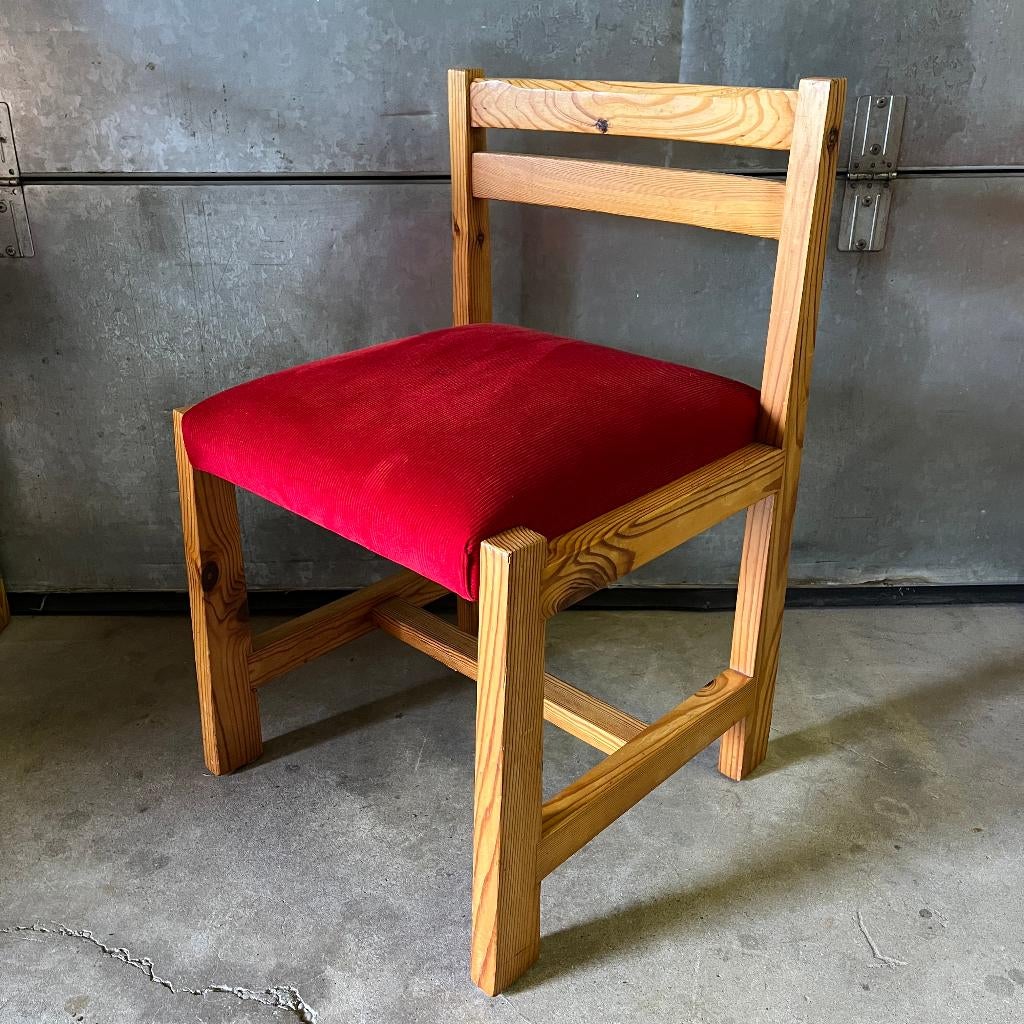 Set 6 grenen stoelen rood ribcord jaren 70 vintage, Huis en Inrichting, Stoelen, Ophalen, Grenen, Ate van apeldoorn, Stof
