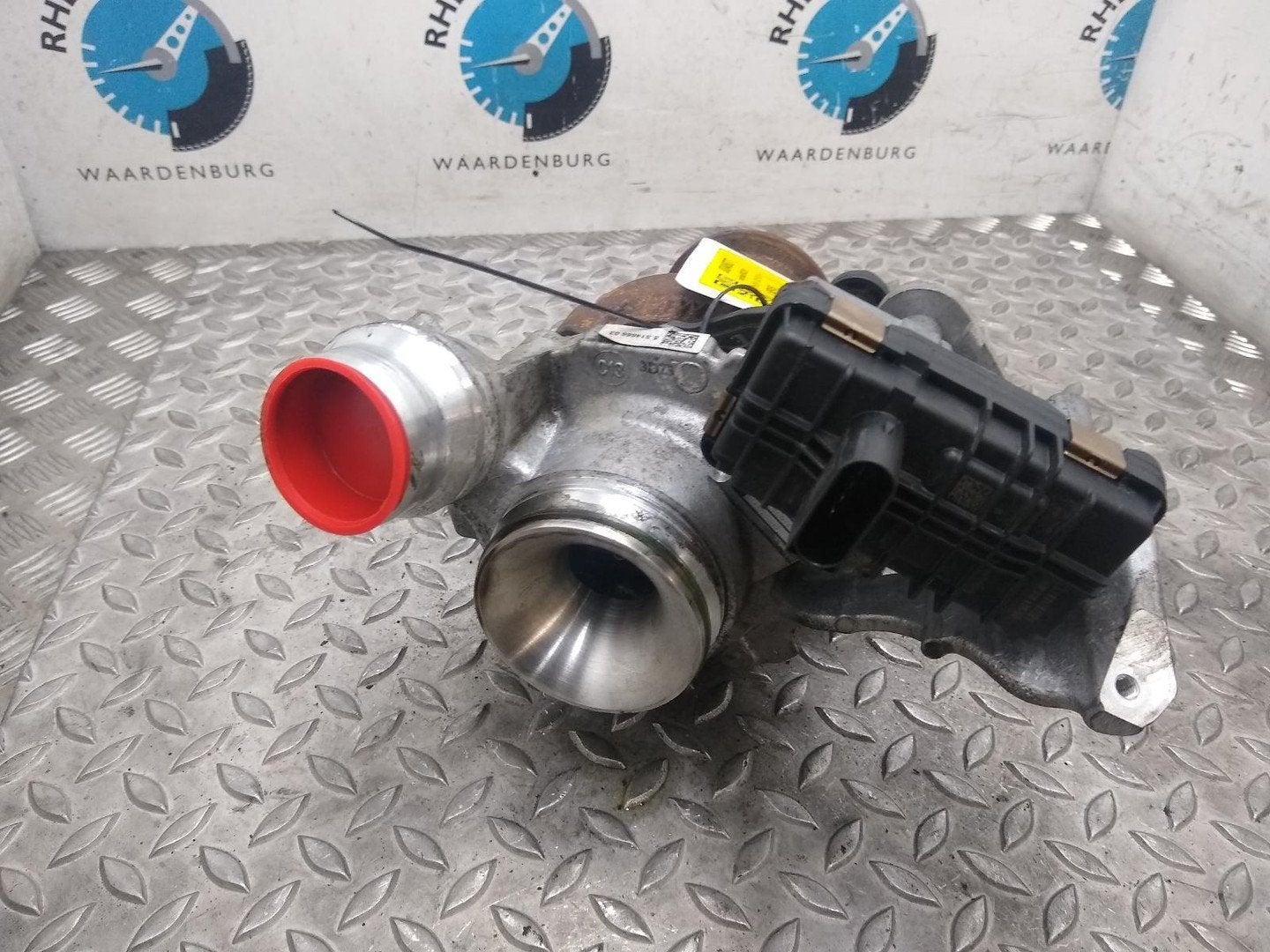 BMW 1 SERIES TURBO 2015, Ophalen of Verzenden, Gebruikt, Stiba lid