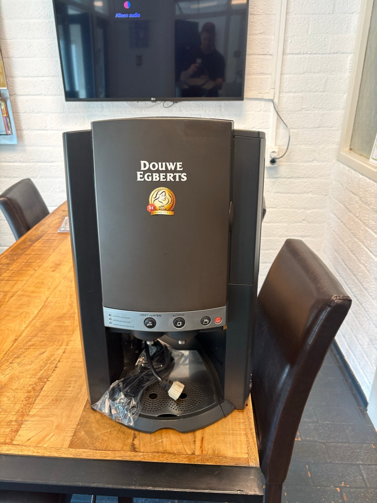Douwe Egberts Cafitesse 50/ 51 met waterfilter, Witgoed en Apparatuur, Koffiezetapparaten, Ophalen, Afneembaar waterreservoir