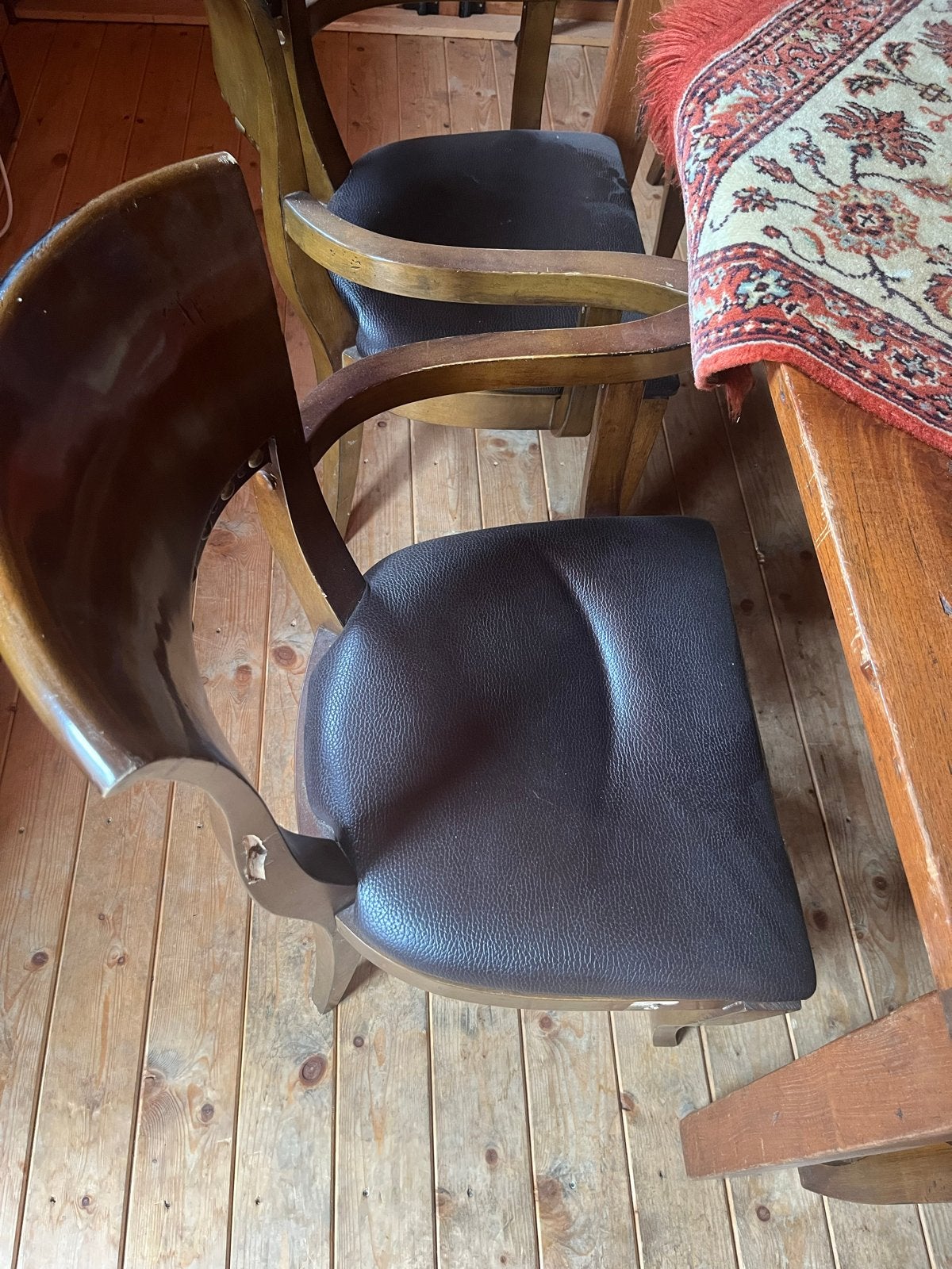 Set van 6 houten stoelen en robuuste houten tafel, Ophalen, Gebruikt, Bruin, Bruine kroeg