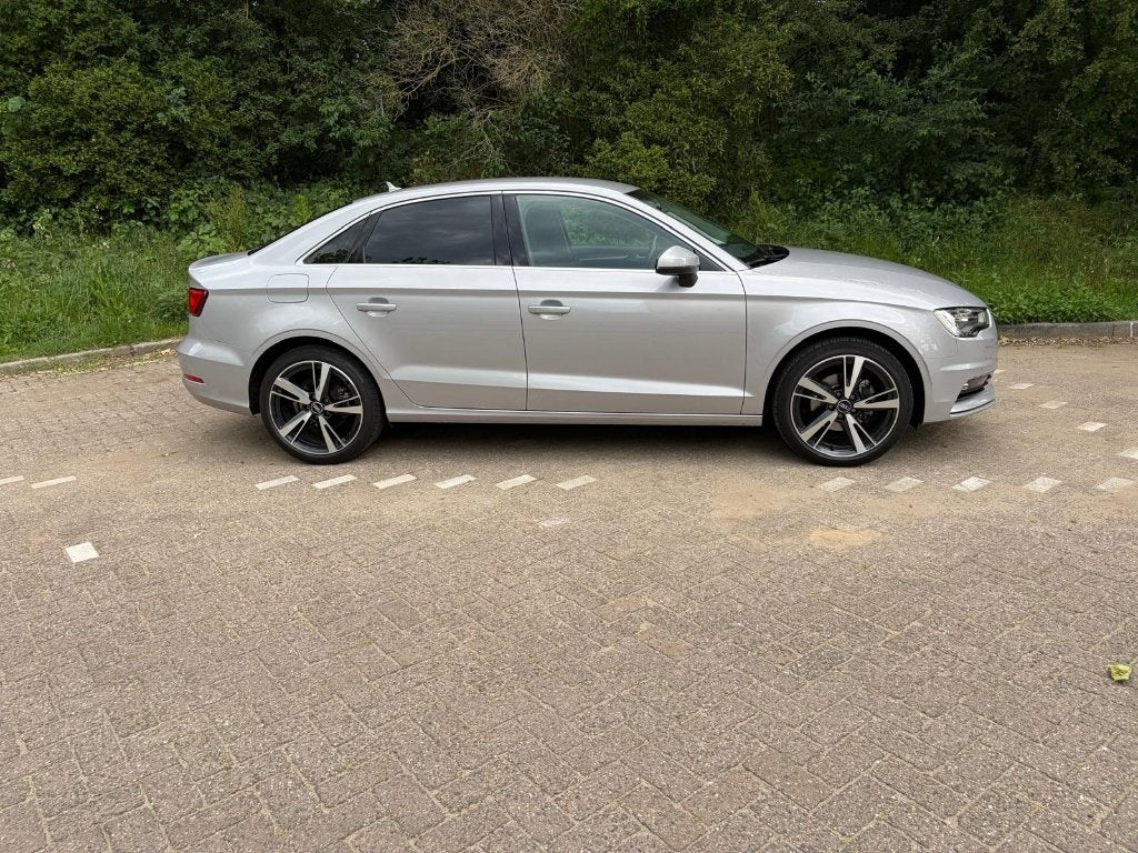 Audi A3 1.4TFSI 110KW COD Sedan S-tr 2015 Grijs, Auto's, Stof, 1225 kg, 4 cilinders, 150 pk