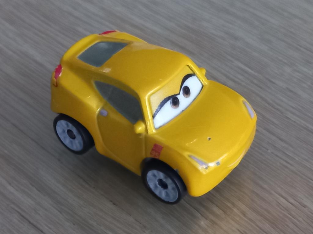 Mattel Disney Pixar Cars Mini Die-Cast Racer Cruz Ramirez., Ophalen of Verzenden, Zo goed als nieuw, Auto