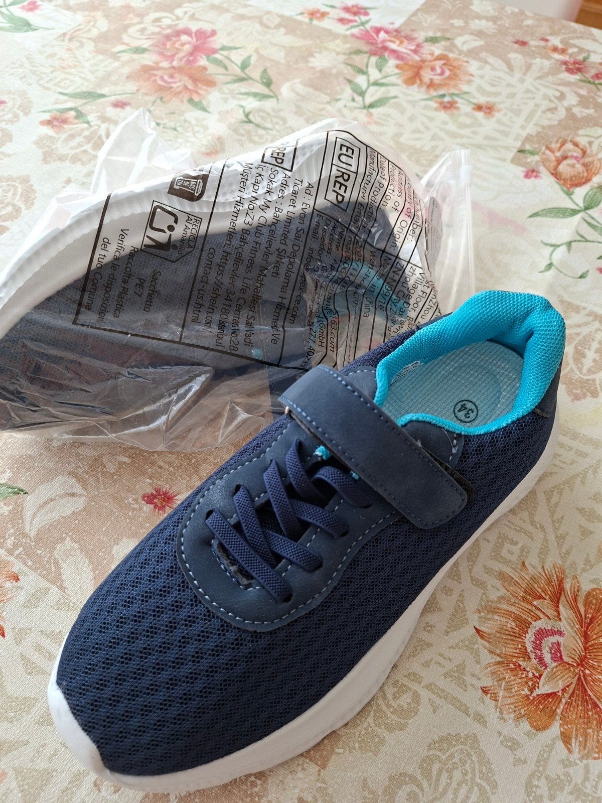 Nieuwe Foam Sportschoenen maat 34, Kinderen en Baby's, Kinderkleding | Schoenen en Sokken, Ophalen, Sportschoenen, Nieuw, Onbekend