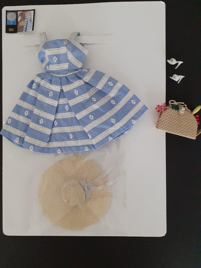 Vintage Barbie Fashion "Suburban Shopper" (1959-1964), Verzamelen, Ophalen of Verzenden, Gebruikt, Kleertjes