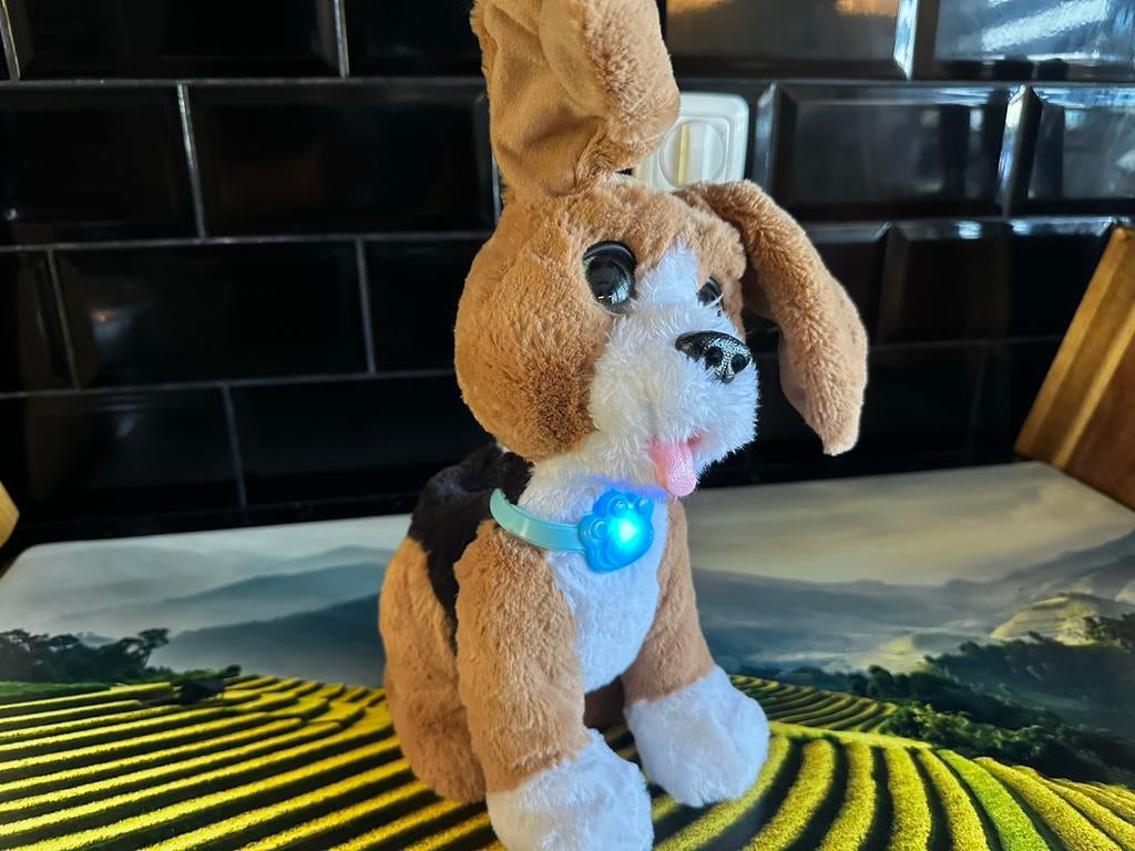 Charlie furreal Interactieve hond m geluid, licht & beweegt, Kinderen en Baby's, Speelgoed | Knuffels en Pluche, Overige merken