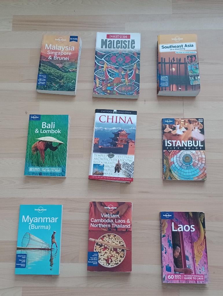 9 Lonely Planet en Capitool reisgids boeken - samen €40, Boeken, Reisgidsen, Lonely Planet, Ophalen of Verzenden, Zo goed als nieuw