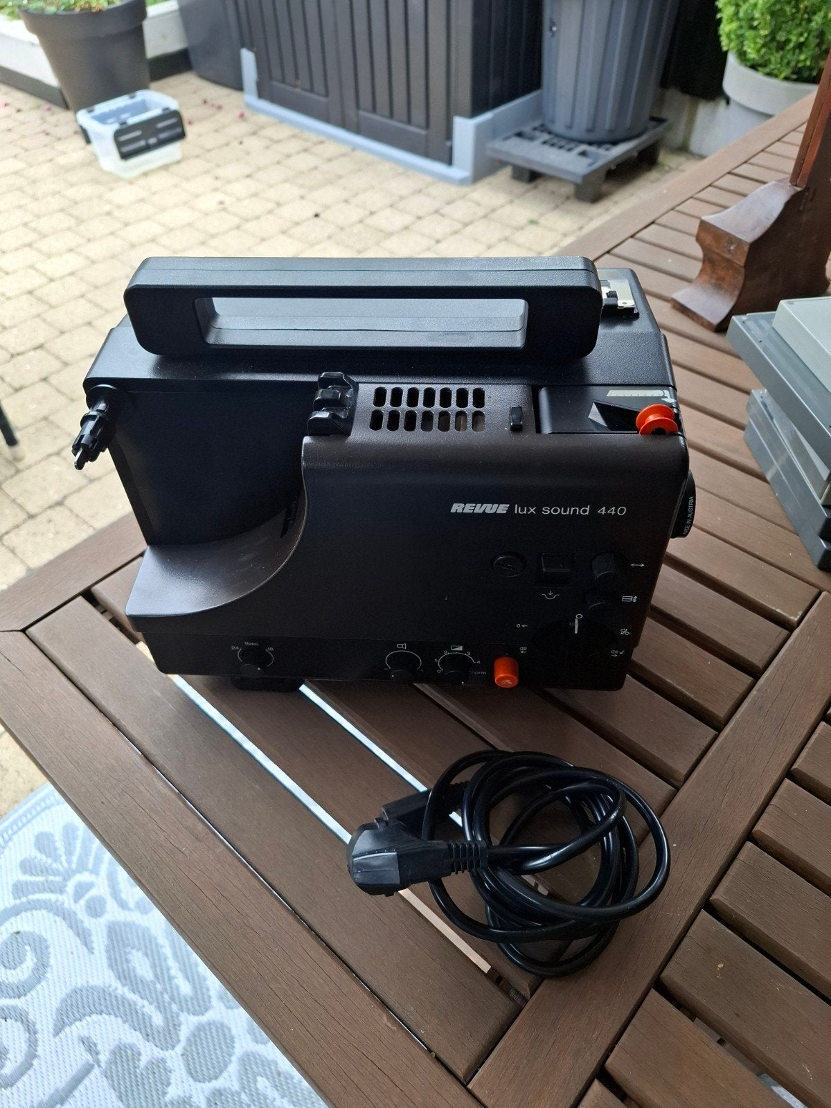 REVEULUXLUX SOUND 440, Ophalen