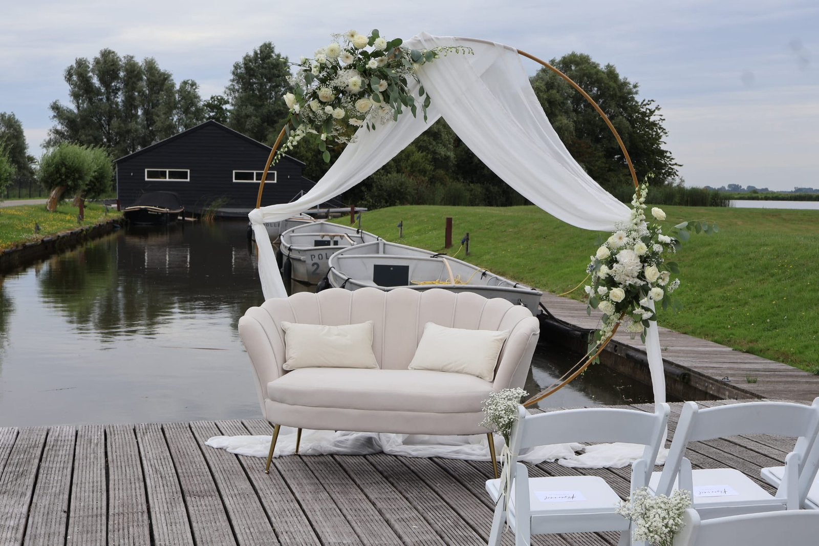 Ronde gouden backdrop TE HUUR, Hobby en Vrije tijd, Feestartikelen | Verhuur, Ophalen, Nieuw, Geboorte of Huwelijk