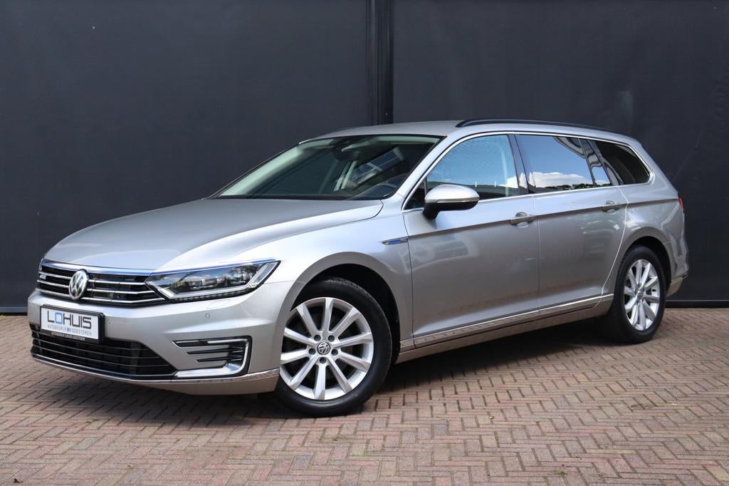 Volkswagen Passat 1.4 TSI GTE Highline | ACC | CARPLAY | CAM, Gebruikt, 9 kWh, Grijs, Hybride Elektrisch/Benzine