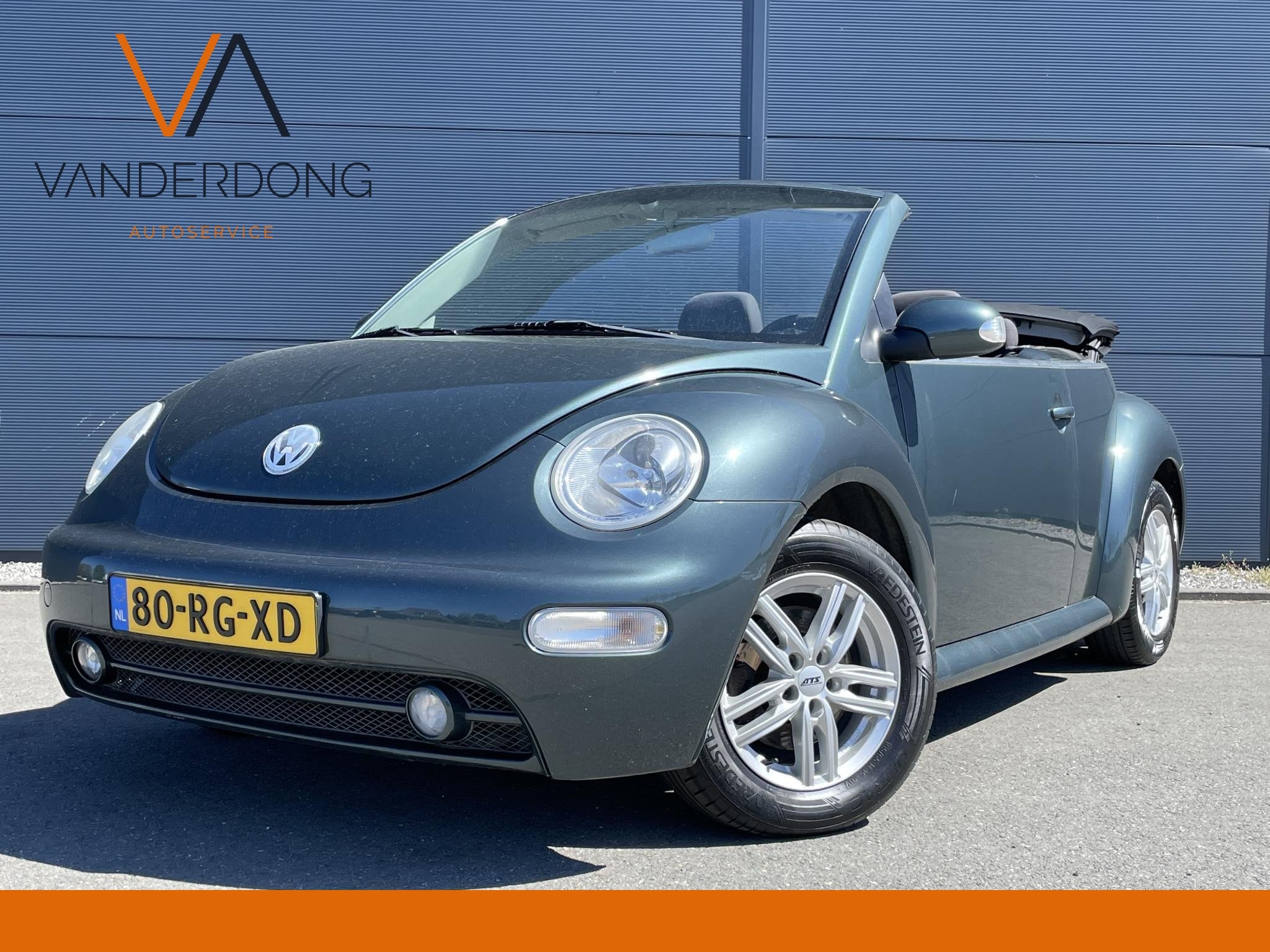 Volkswagen New Beetle Cabriolet 2.0 Turijn, Voorwielaandrijving, Stof, Gebruikt, 4 cilinders