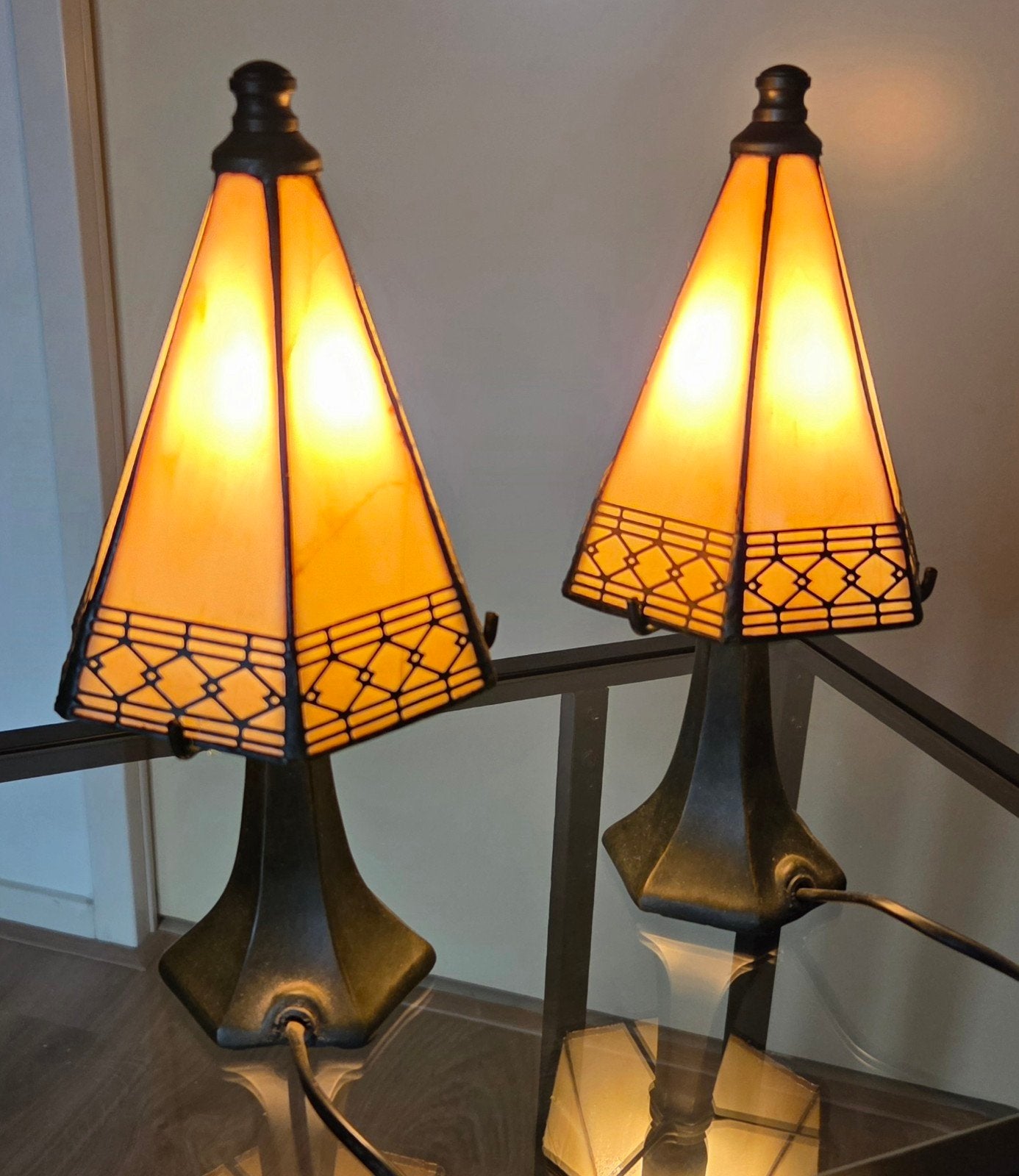 Set van 2 Tiffany/Art Deco Tafellampen - Art d’France, Ophalen