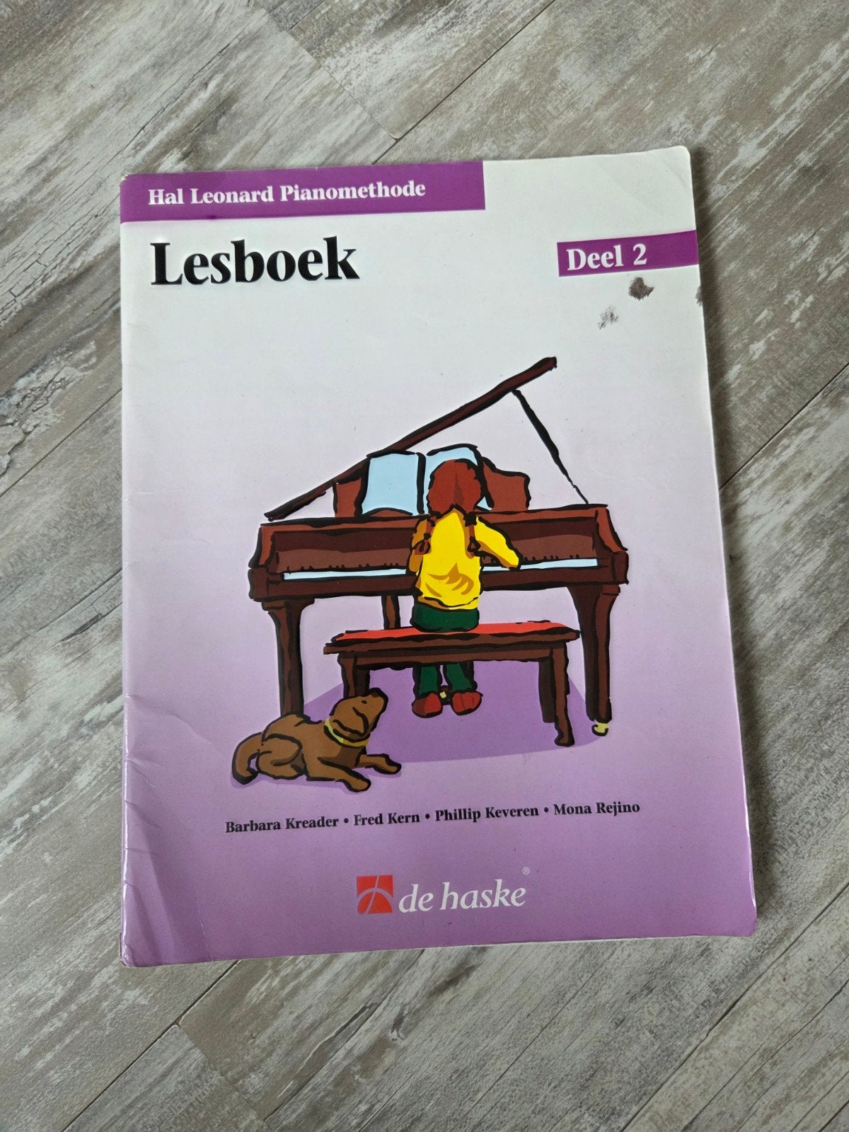 Hal Leonard Pianomethode Lesboek Deel 2, Ophalen of Verzenden, Gebruikt