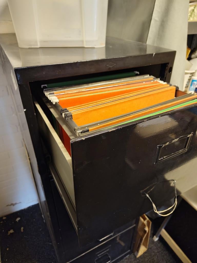 Zwarte archiefkast, Huis en Inrichting, Kasten | Roldeurkasten en Archiefkasten, Ophalen, 25 tot 50 cm, 50 tot 100 cm, Minder dan 100 cm