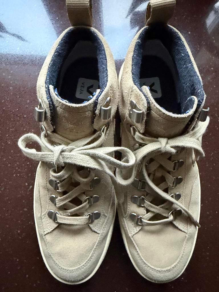 Veja sneakers beige, Beige, Ophalen of Verzenden, Sneakers of Gympen, Gedragen