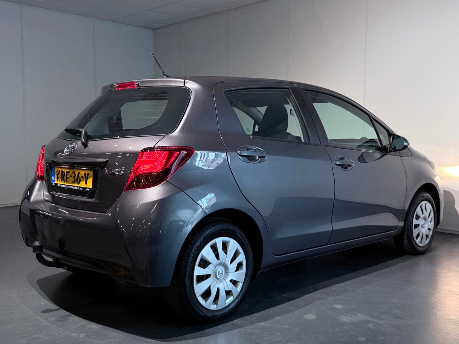 Toyota Yaris 1.3 VVT-i Aspiration /Airco/Elek.Pakket/Camera/, Stof, Gebruikt, Euro 6, 4 cilinders