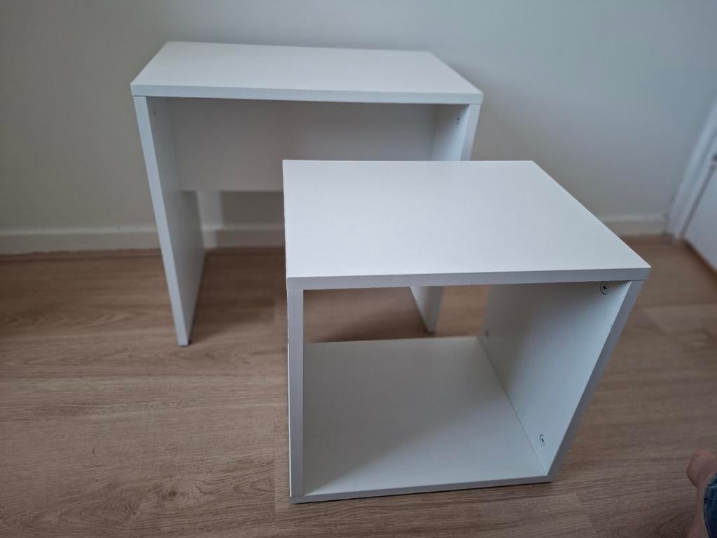 Set van 2 witte bijzettafels, Huis en Inrichting, Minder dan 55 cm, Gebruikt, Vierkant, Modern, minimalistisch