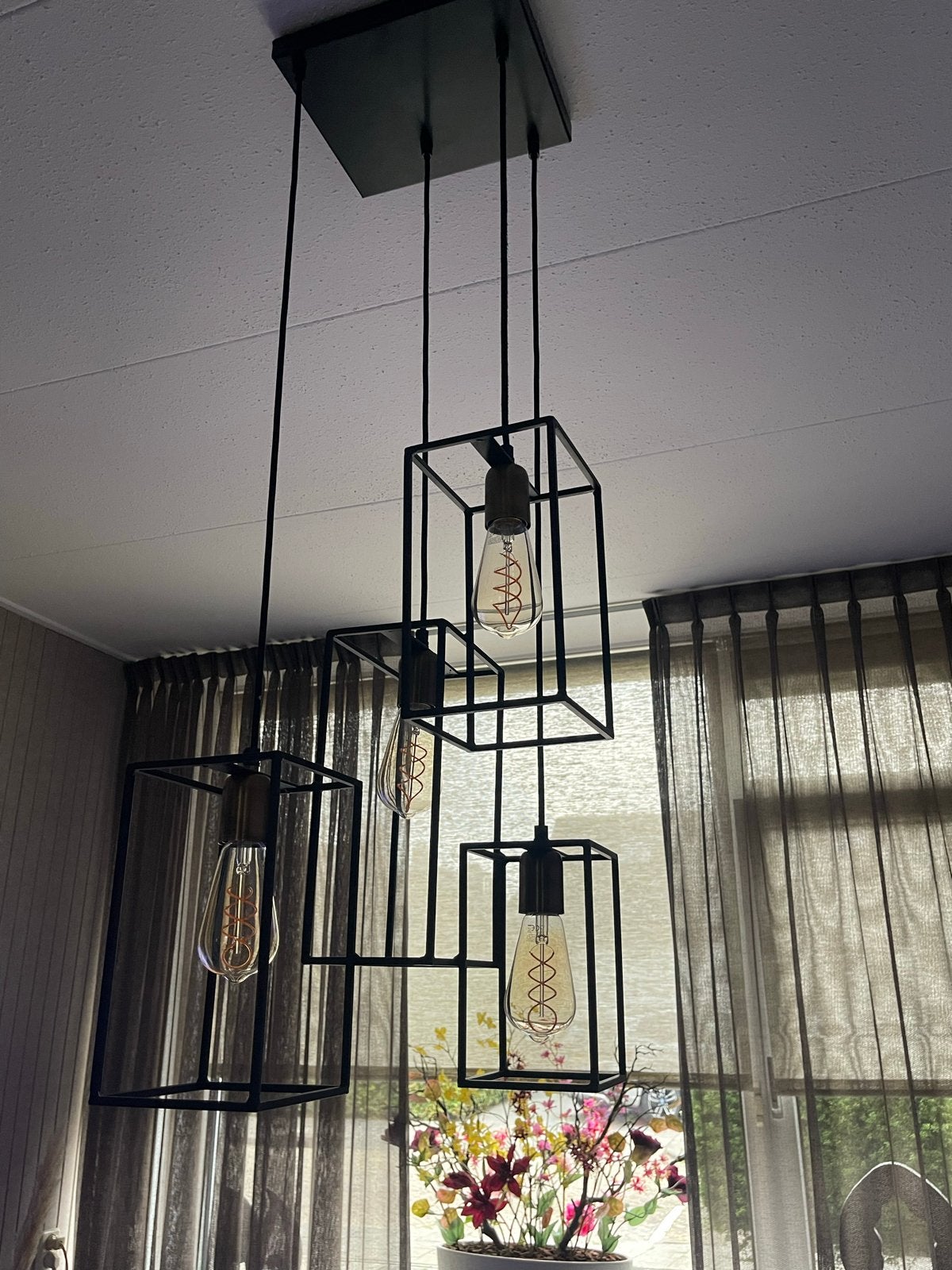 Zwarte hanglamp, Huis en Inrichting, Lampen | Hanglampen, Ophalen, Nieuw, Metaal, E27 (groot)
