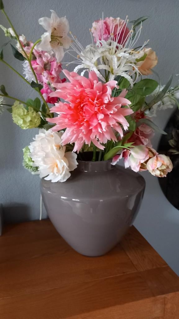 Silk-ka zijdeboeket met vaas, Binnen, Silk-ka, Ophalen of Verzenden, Meerkleurig
