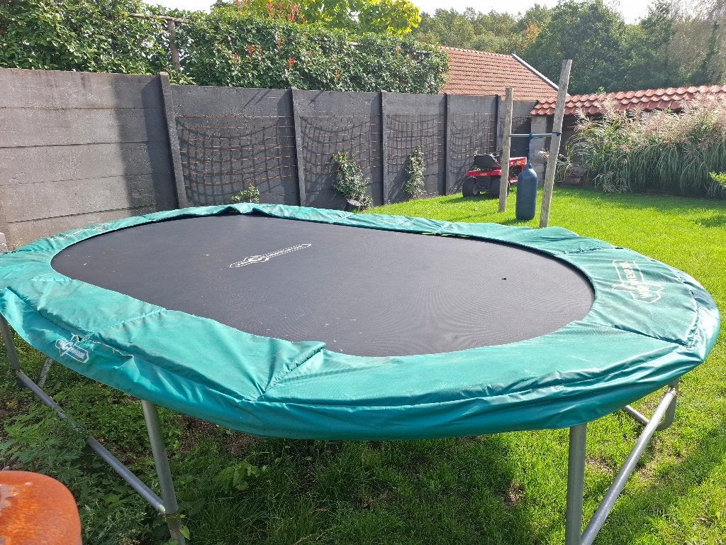 Trampoline, Ophalen, Gebruikt