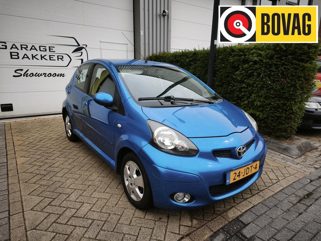 Toyota Aygo 1.0-12V Dynamic Blue Airco Toerenteller CV, Voorwielaandrijving, Stof, Gebruikt, 68 pk