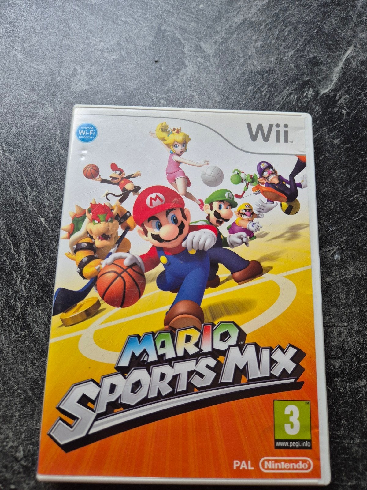 Mario Sports Mix - Wii (Zo goed als nieuw), Ophalen of Verzenden, Zo goed als nieuw, Eén computer, Sport