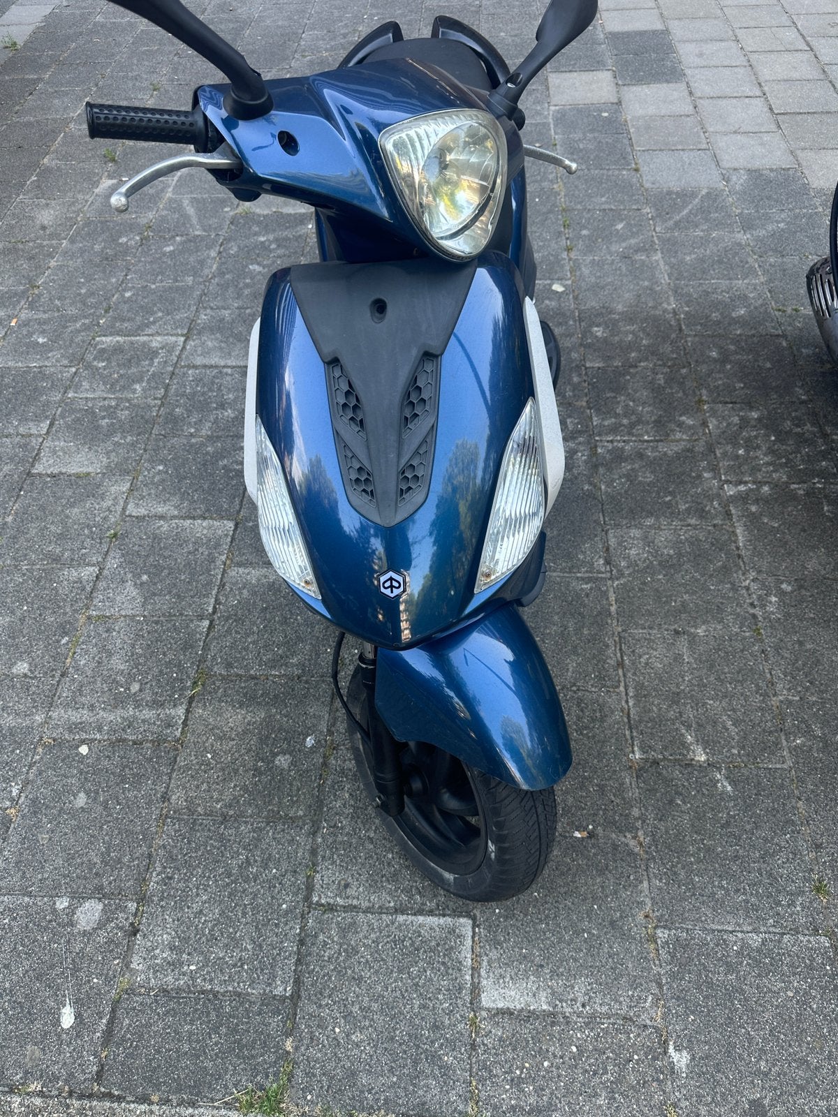 Fly derbi boulevard 50, Fietsen en Brommers, Snorfietsen en Snorscooters, Ophalen, Zo goed als nieuw, Benzine, Piaggio