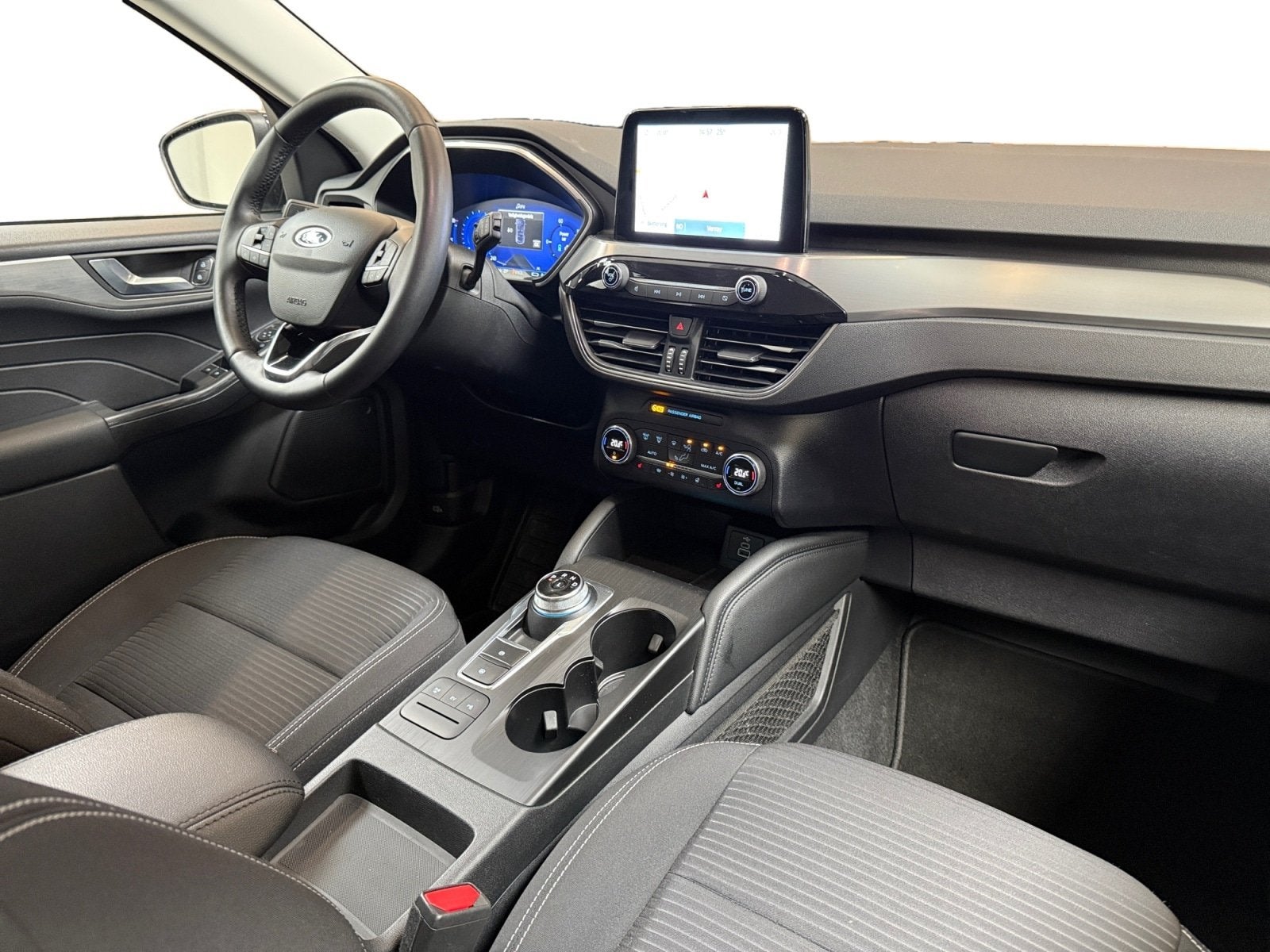 Ford Kuga 2.5 PHEV Titanium I Winterpakket I Cruise Control, Auto's, Ford, Automaat, Automatische klimaatregeling, Stof, Gebruikt