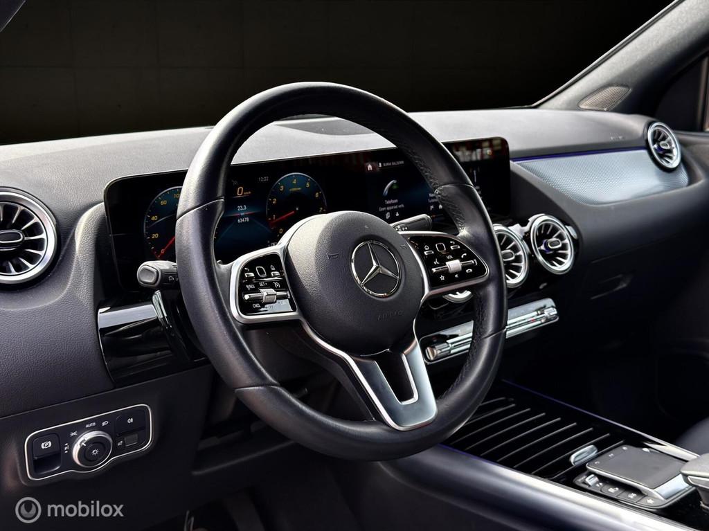 Mercedes GLA-klasse 180 Luxury Line |Sfeer |Leder |Camera, Gebruikt, 4 cilinders, Zwart, Leder