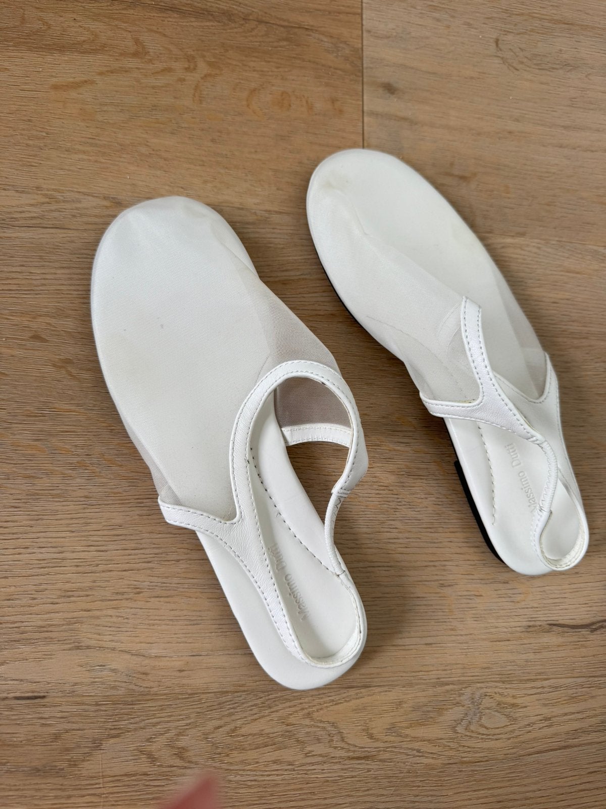 Massimo Dutti White Mesh Slingback Flats EU 36, Kleding | Dames, Schoenen, Ophalen of Verzenden, Zo goed als nieuw, Wit, Sneakers of Gympen
