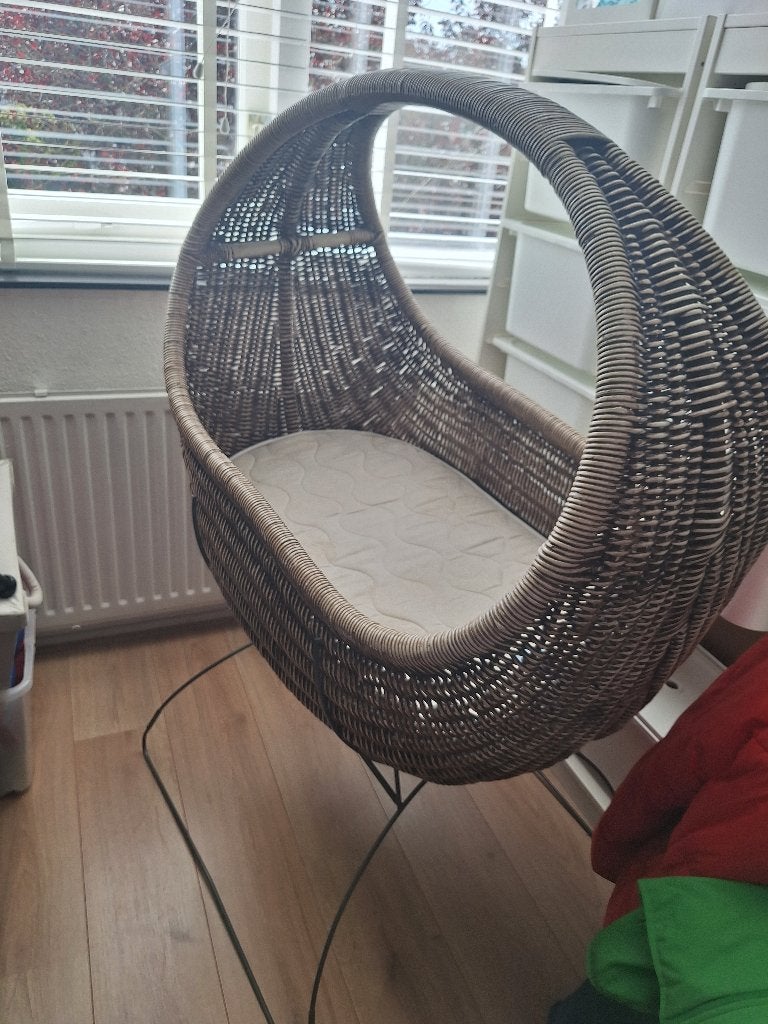 Baby wieg, Kinderen en Baby's, Kinderkamer | Bedden, Ophalen, Zo goed als nieuw, Minder dan 140 cm, Matras