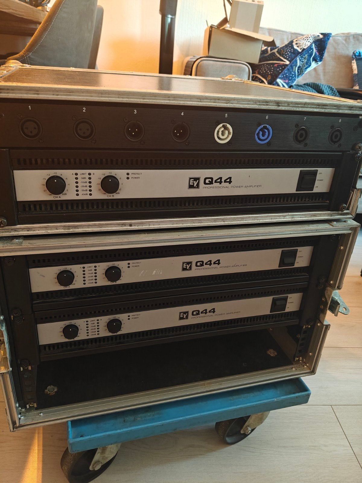 Electro Voice EV Q44-II Professionele Eindversterker, Audio, Tv en Foto, Ophalen of Verzenden, Gebruikt