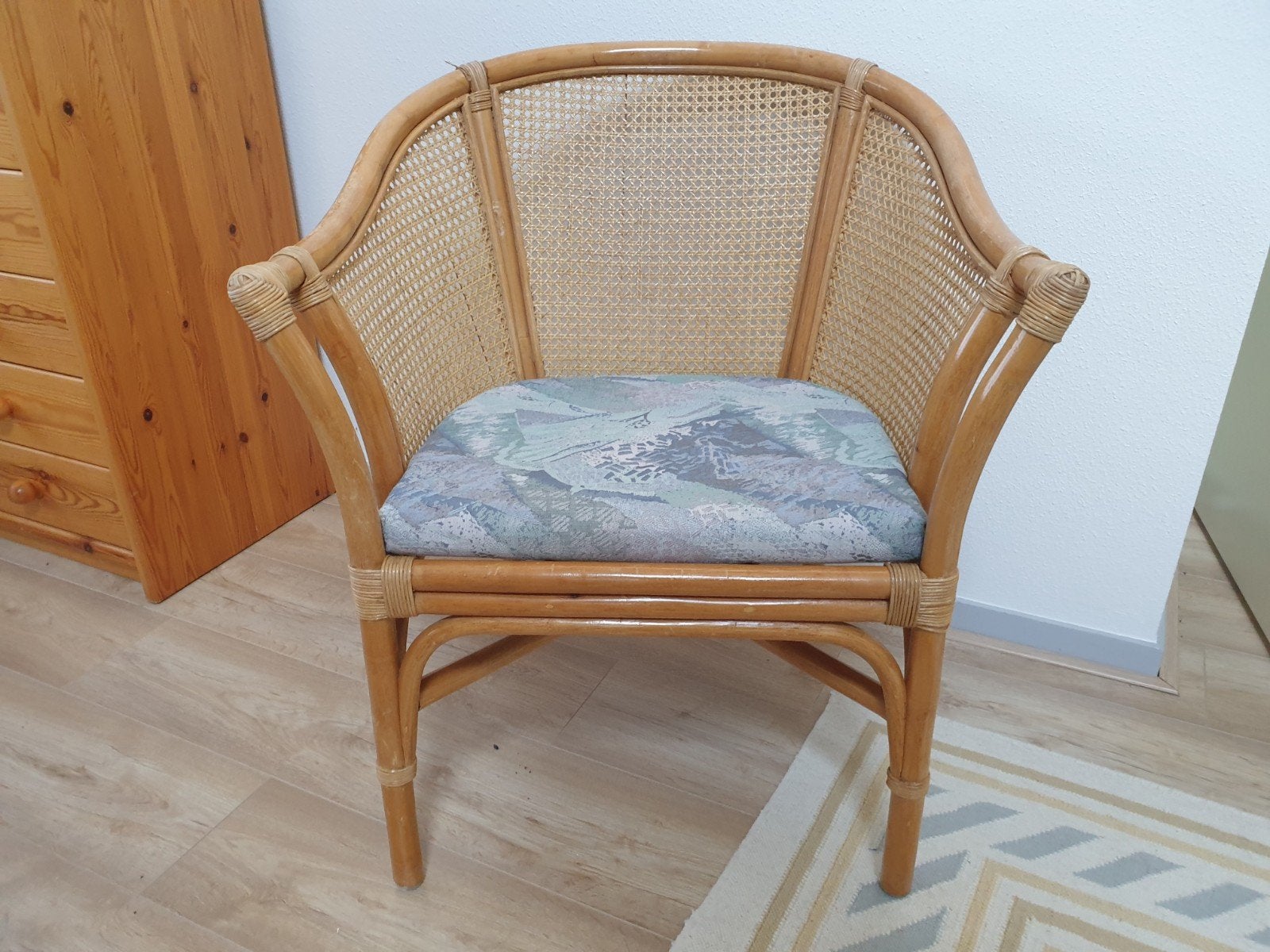 Rotan stoel met kussen, Ophalen, Bruin, Eén